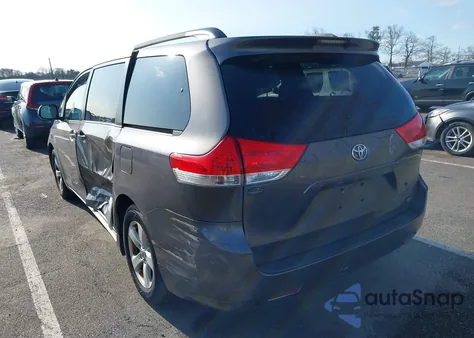 2014 Toyota Sienna Le V6 8 Passenger from USA, damaged, VIN 5TDKK3DC5ES483532